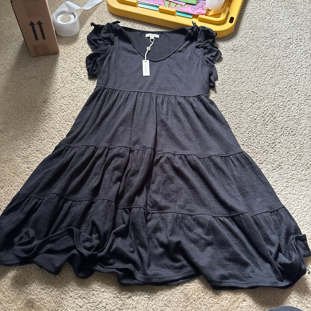 black max studio dress